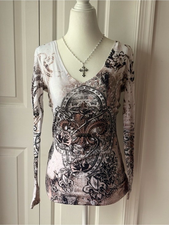 Daytrip Tops - Label on women's top